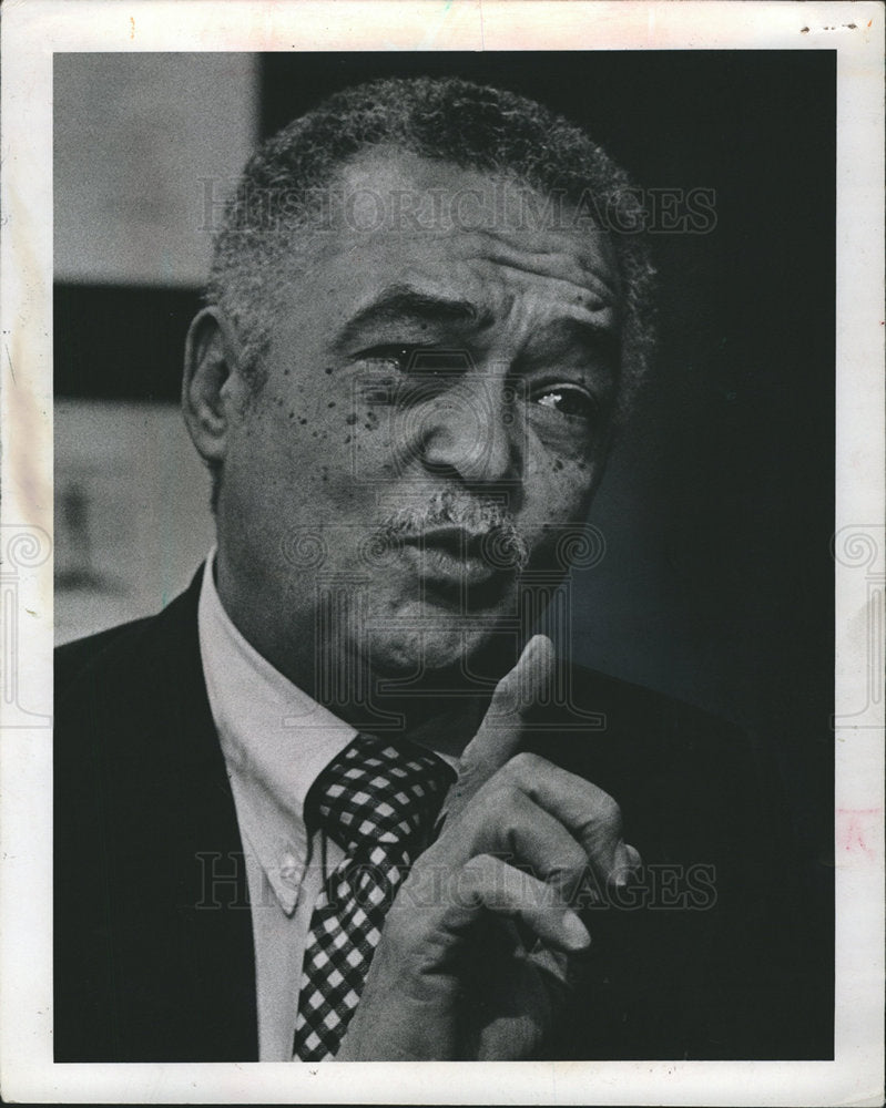 1977 Press Photo Coleman Young Mayor Detroit Michigan - dfpb02483- Historic Images