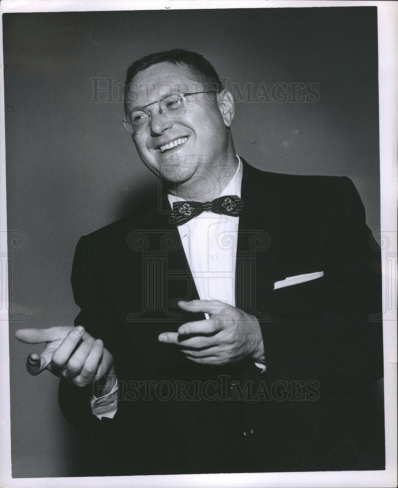 1955 Press Photo Sam Levenson Smile Happy Suit - dfpb11095- Historic Images