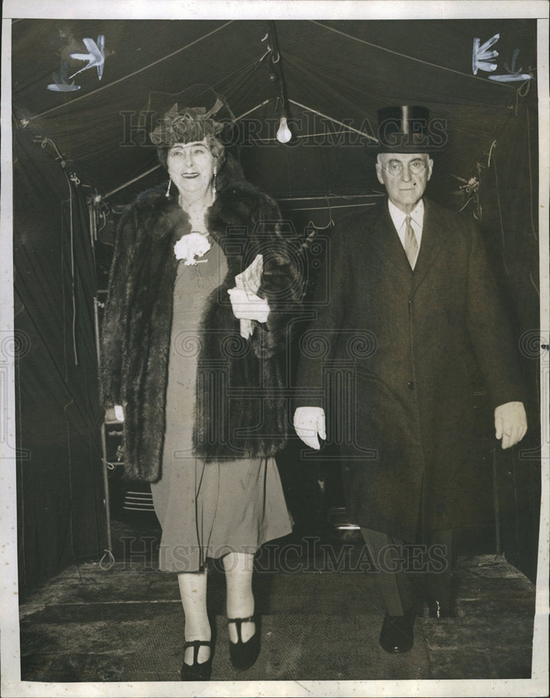 1943 Press Photo Mr. Mrs. Fred T. Murphy- Historic Images