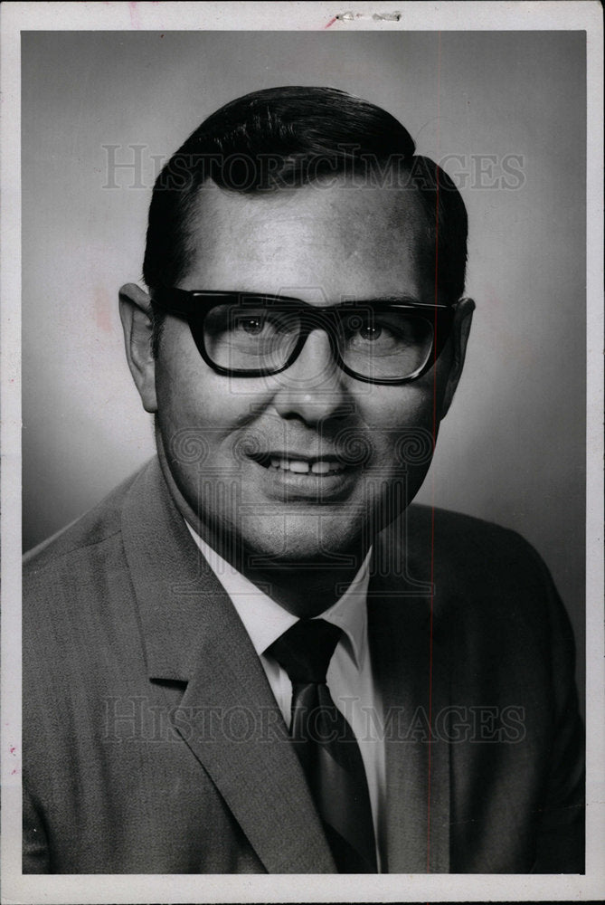 1978 Press Photo Thomas Wenvk Insurance Exper - dfpd26359- Historic Images