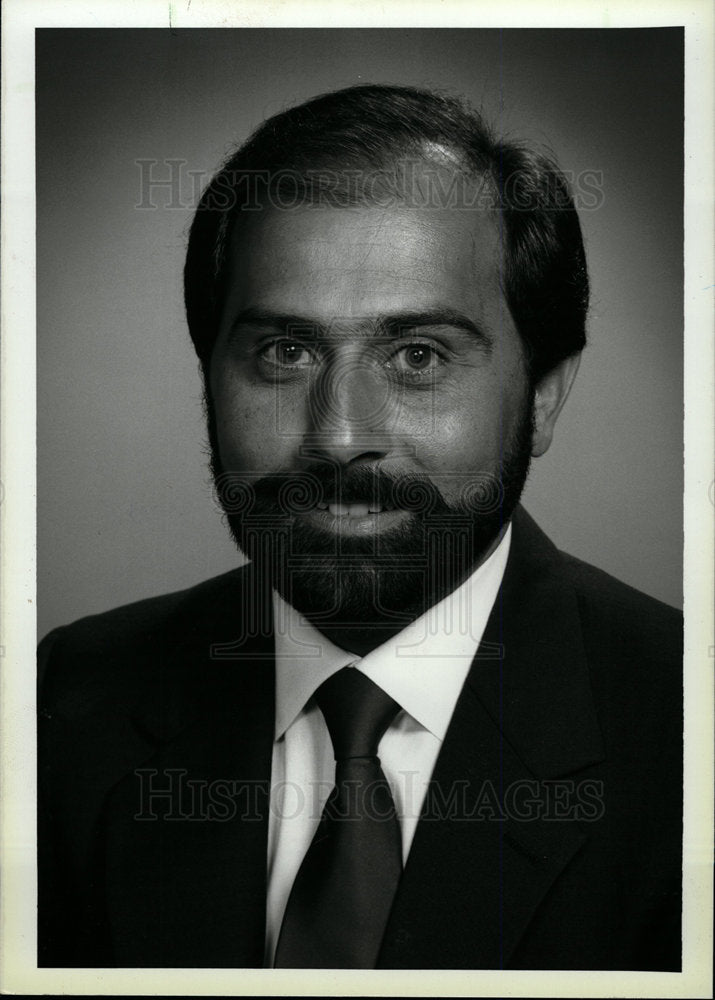 1988 Press Photo Mark Mozham vice-president - dfpd32385- Historic Images