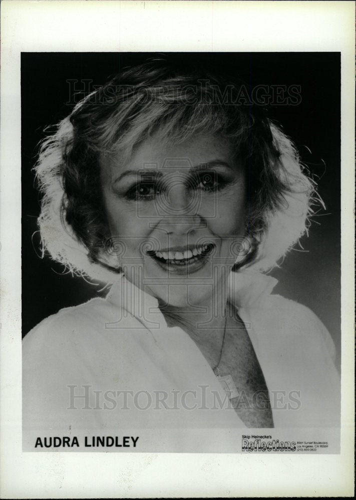 1985 Press Photo Audra Lindley Actress Reflections - dfpd32445- Historic Images