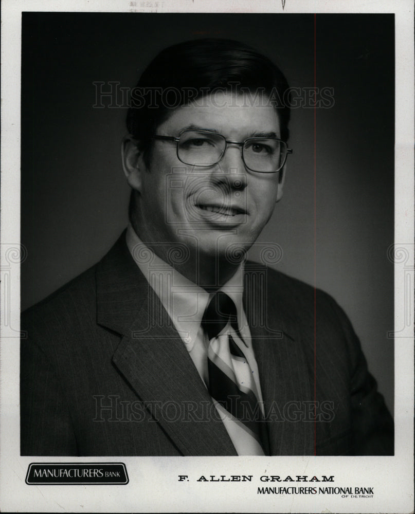 1988 Press Photo F Allen Graham Lambrecht Realty Co - dfpd34189- Historic Images