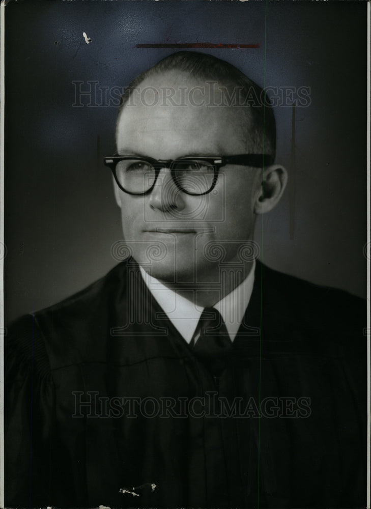 1971 Press Photo James S. Thorburn - dfpd35781- Historic Images