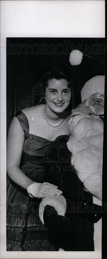1961 Press Photo Ruth Petzold - dfpd37239- Historic Images