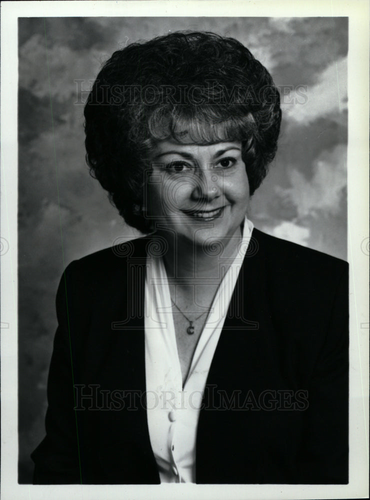 1994 Press Photo Claudia Shimmin M.N.Corp. Vice Presi. - dfpd37433- Historic Images