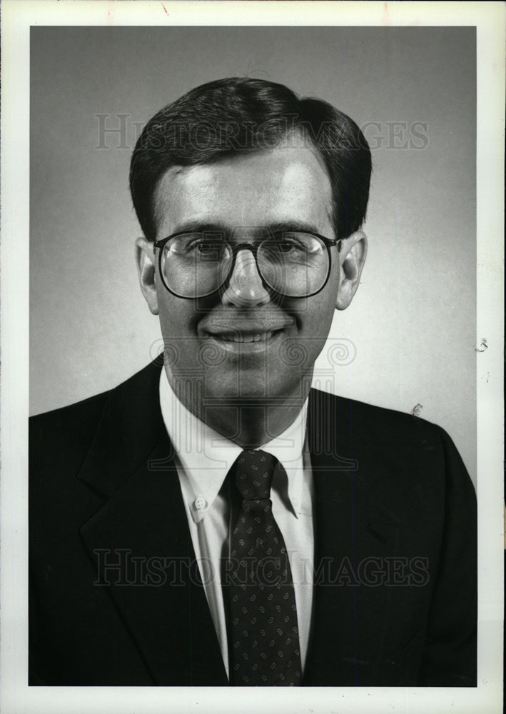 1988 Press Photo Michael Michalek-Director of Chevrolet - dfpd41083- Historic Images