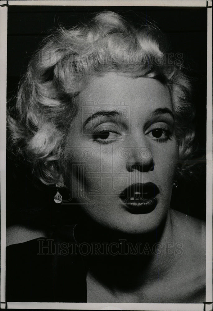 1954 Press Photo Beverly Michaels Wicked Woman actressB - dfpd41107- Historic Images