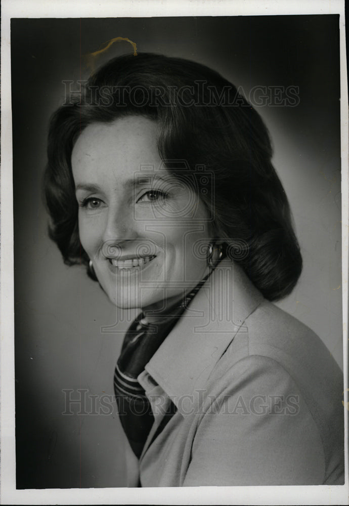 1976 Press Photo Mary Jo.Walsh elected Green lakes hold - dfpd41771- Historic Images