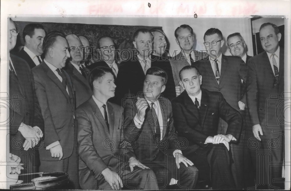 1961 Press Photo John Kennedy,Lyndon Johnson, Orville Freeman at NY Farm Meeting- Historic Images