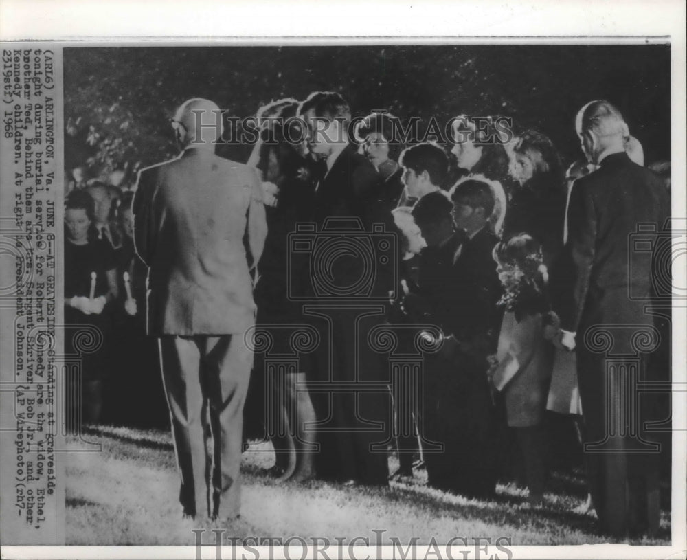 1968 Press Photo Senator Robert Kennedy Funeral Guests, Arlington, Virginia