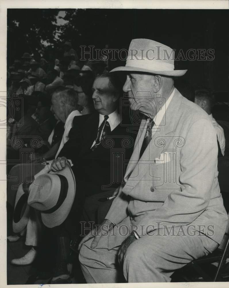 Press Photo Professional Umpire Harry Samuel "Steamboat" Johnson - ftx03321- Historic Images