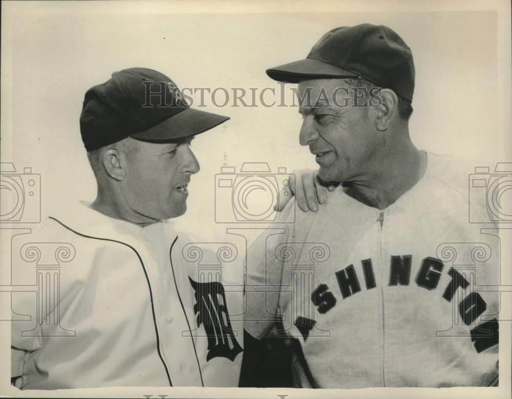 1958 Press Photo Jack Tighe of Detroit Tigers &amp; Cookie Lavagetto of WA Senators- Historic Images