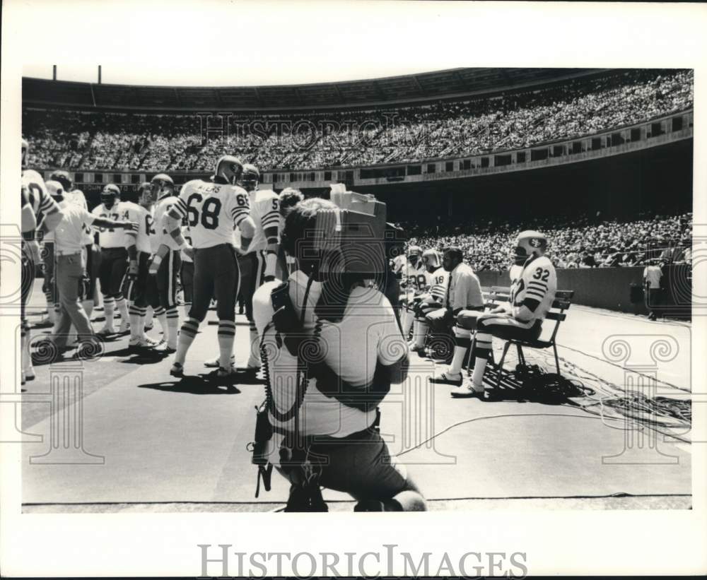 Press Photo Huge crowd wait for the football action - ftx03981- Historic Images