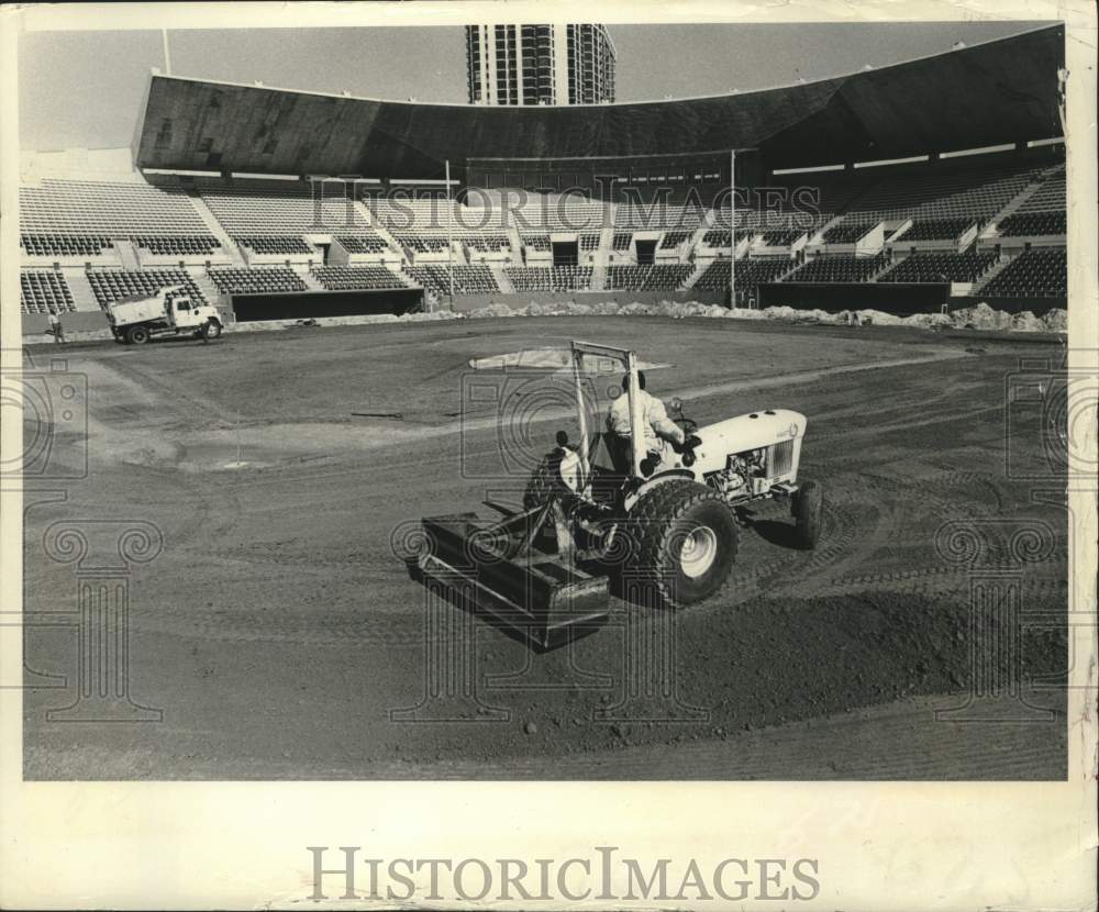 1979 Press Photo City Crews Grade Infield at Al Lang Field Preparing for Games- Historic Images