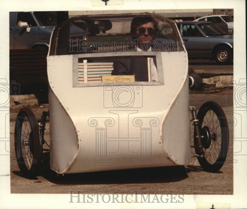 1984 Press Photo Bicycle Powered Car/Automobile - fux00204- Historic Images