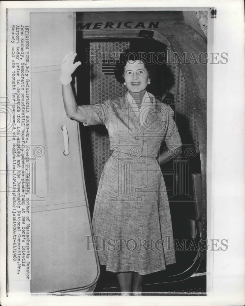 1960 Press Photo Mrs Joseph P Kennedy Poses on Plane Ramp at NY&#39;s Airport- Historic Images