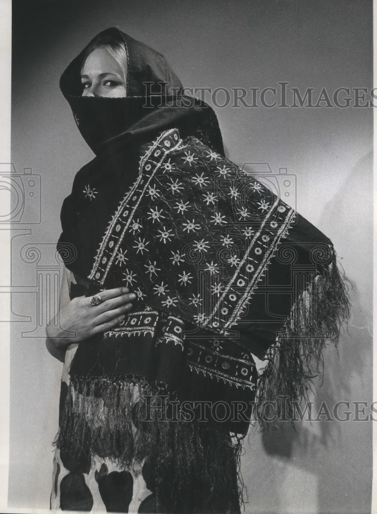 1969 Press Photo Shawl From India Can Serve as Unique Table Cloth - fux01216- Historic Images