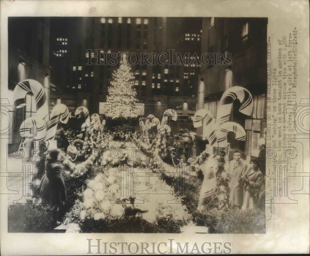 Press Photo Lighted Christmas Scene - fux01432- Historic Images