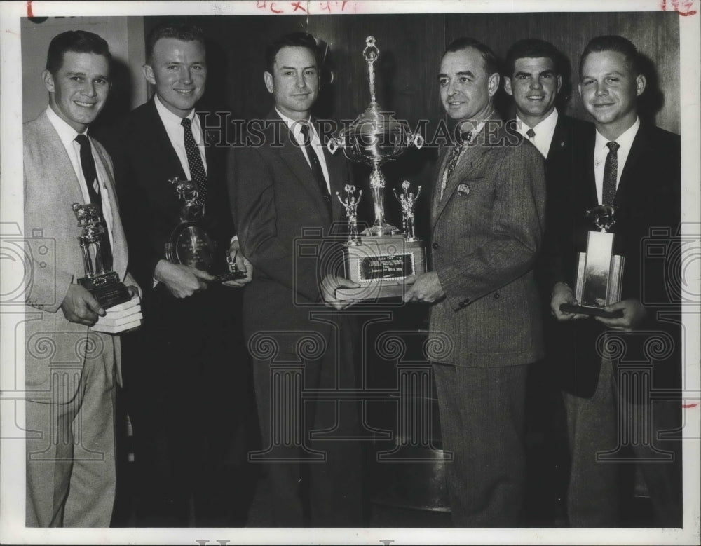 1960 Press Photo Students won Cattle Judging Contest, Fat Stock Show, Houston