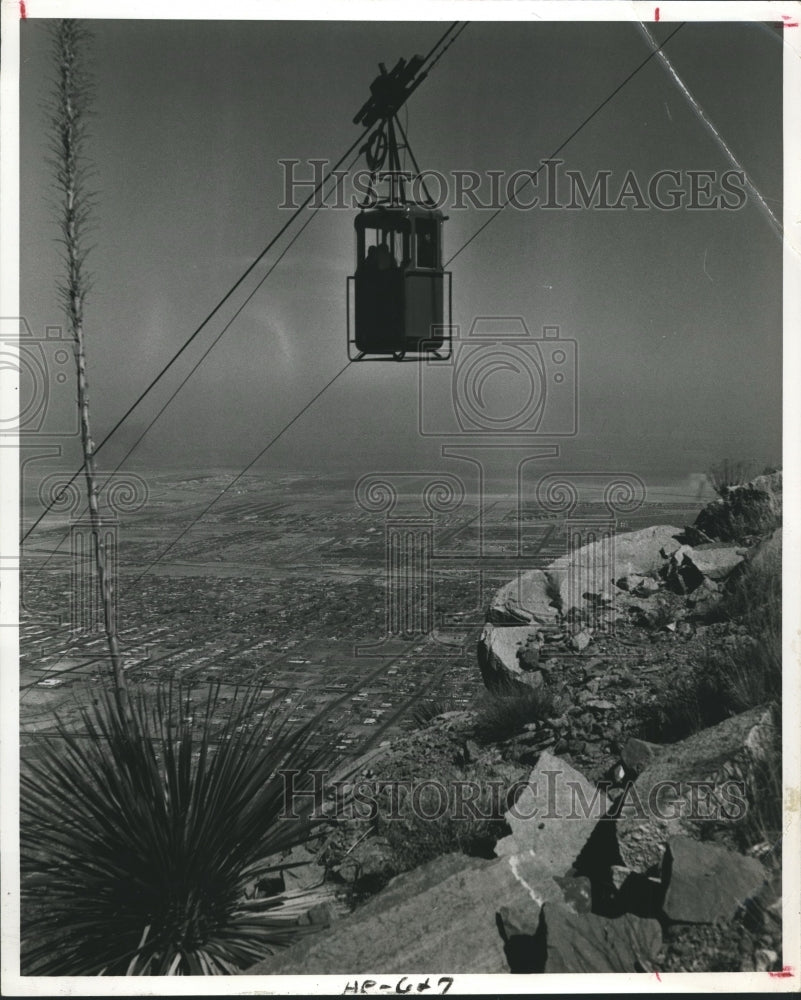 1960 Press Photo Cable Car Skyrides - hca03041- Historic Images