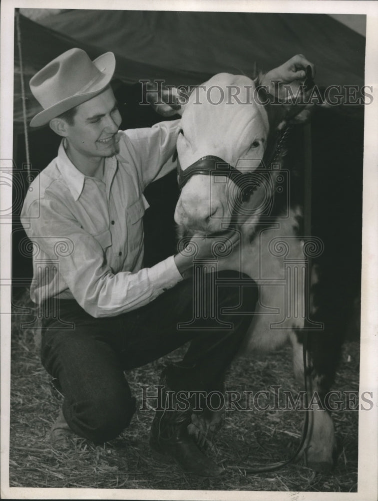 1947 Press Photo Jim Steen & "Flat-Top" will compete at Fat Stock Show, Houston