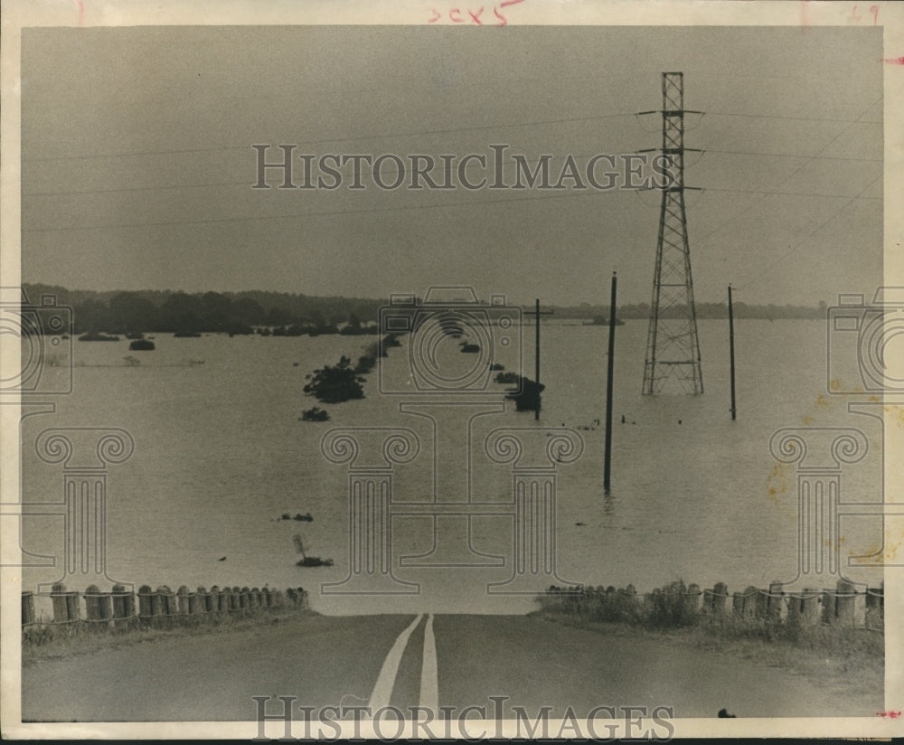 1968 Press Photo Addicks Dam Reservoir holding water from torrential rains.