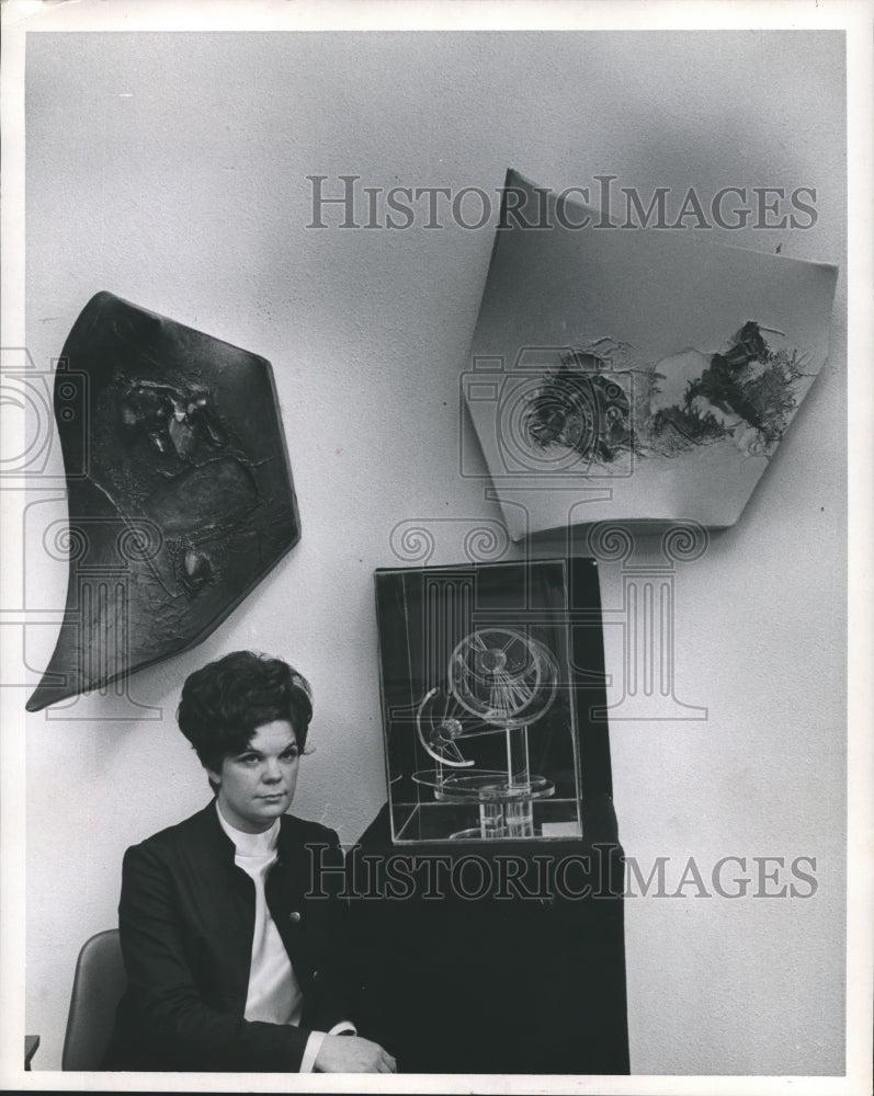 1969 Press Photo Art League of Houston-Nan Dietert & Two Award Winning Paintings