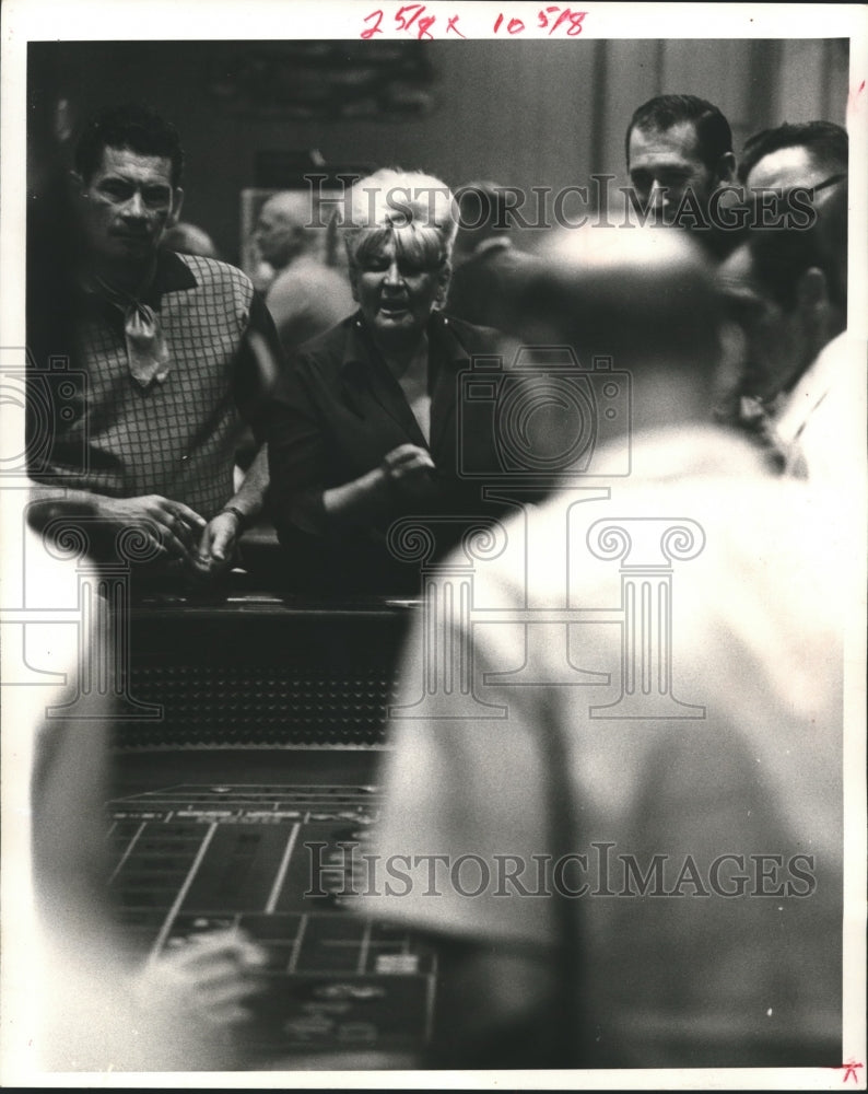 1969 Press Photo Gamblers Special, Lady luck from a fervent player - hca06544- Historic Images