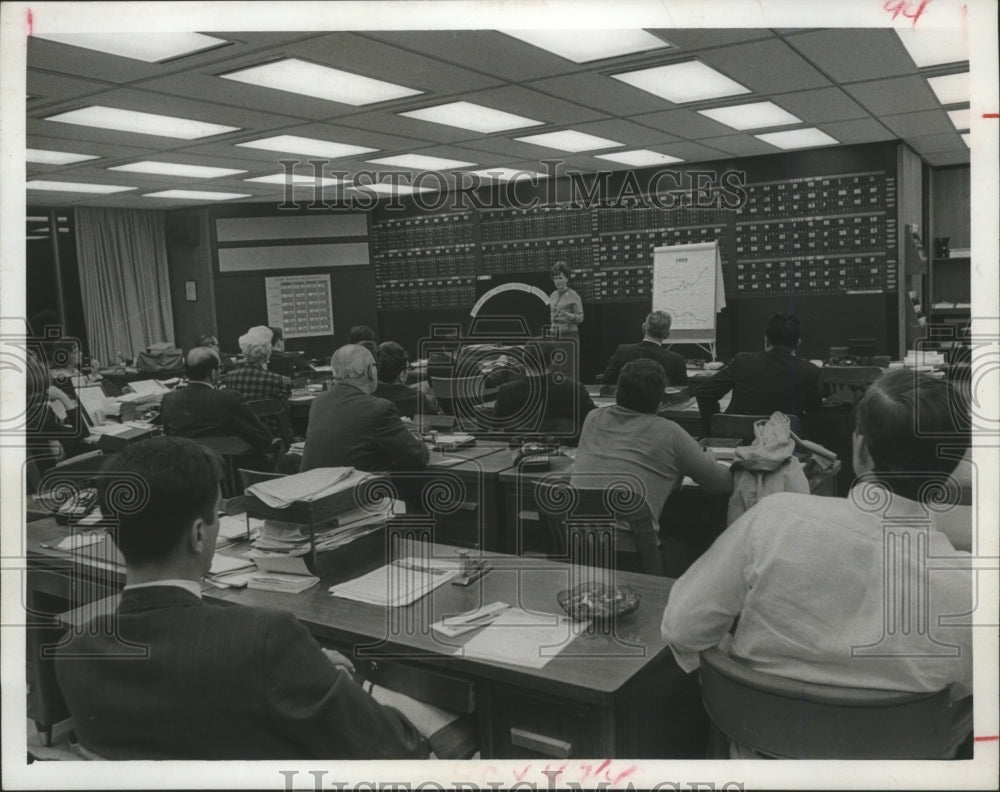 1966 Press Photo Barbara Ford represents Bache & Co., Houston - hca07068