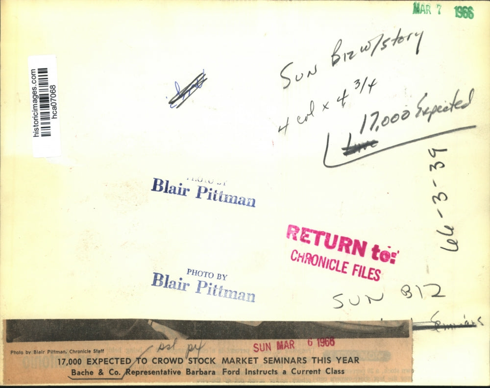 1966 Press Photo Barbara Ford represents Bache & Co., Houston - hca07068