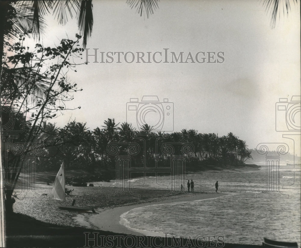 1965 Press Photo The Scenic Bahamas Coastline Belies Ghostly Stories of Pirates