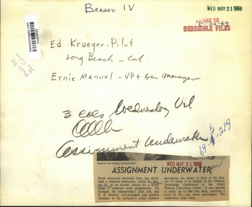 1969 Press Photo Officials with the Beaver IV submersible work vehicle