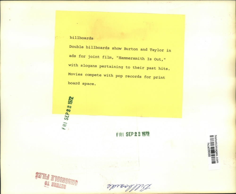 1972 Press Photo Double Billboards show Burton and Taylor in Ads for Joint Film