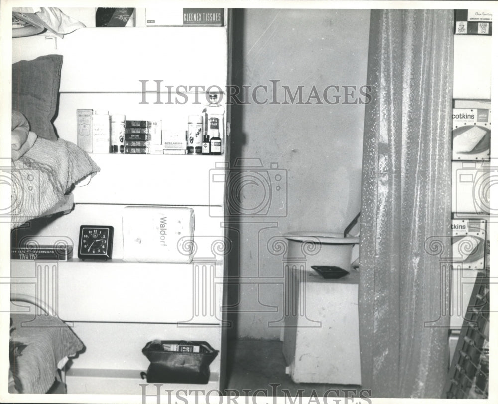 1962 Press Photo Bomb Shelters, Houston - hca10100