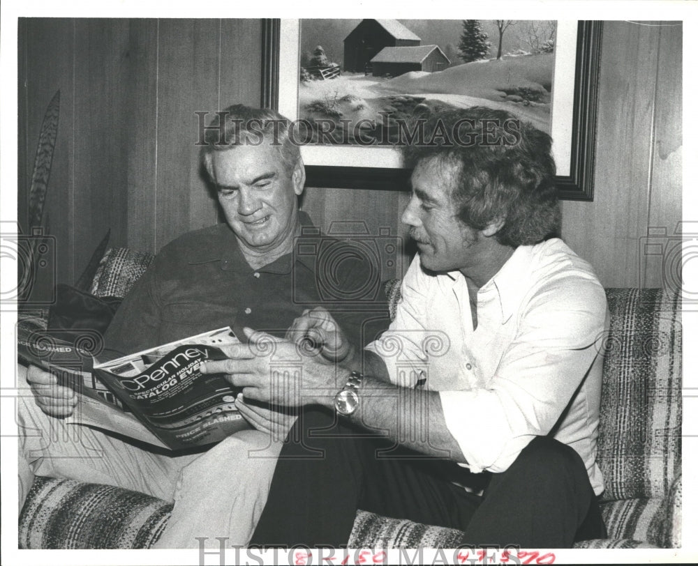 1980 Press Photo Jeff Baker & Wayne Emert, Boys Harbor La Porte Texas