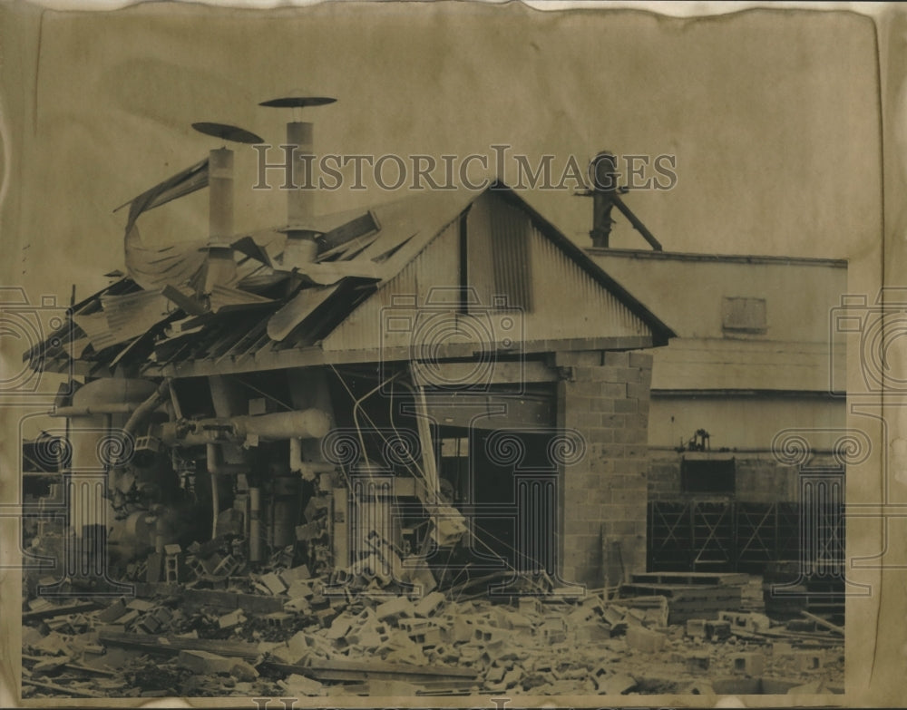 1958 Press Photo Building Damage at Black-Brollier, Inc. - hca10559