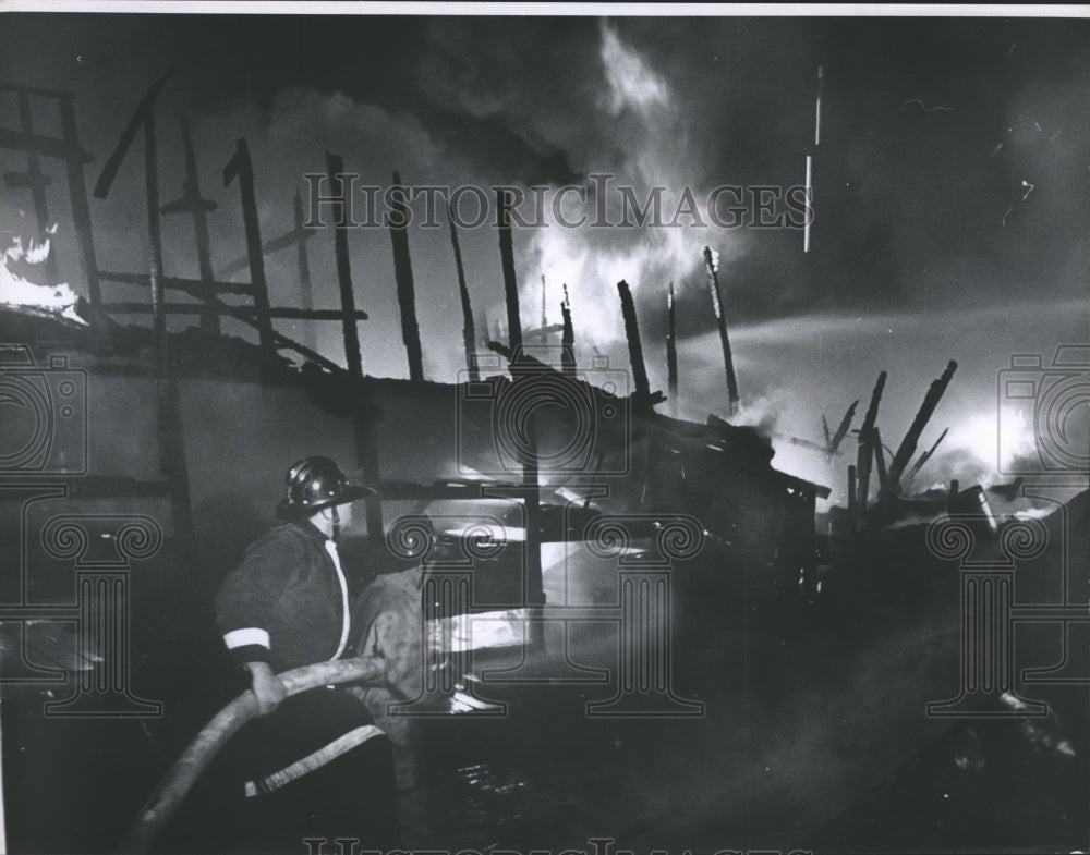 1964 Press Photo Fire at the Bryson Lumber Company, Texas - hca10588