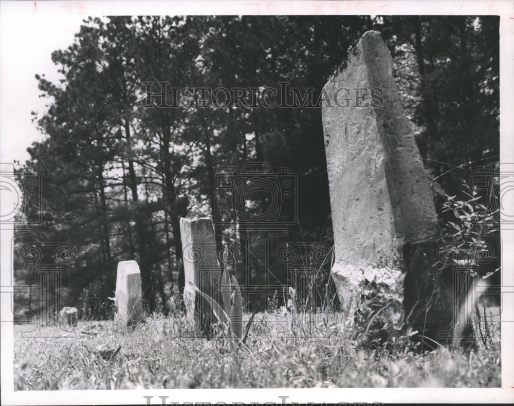 1965 Press Photo Gravestones, East Hamilton Cemetery, Center Texas - hca10856