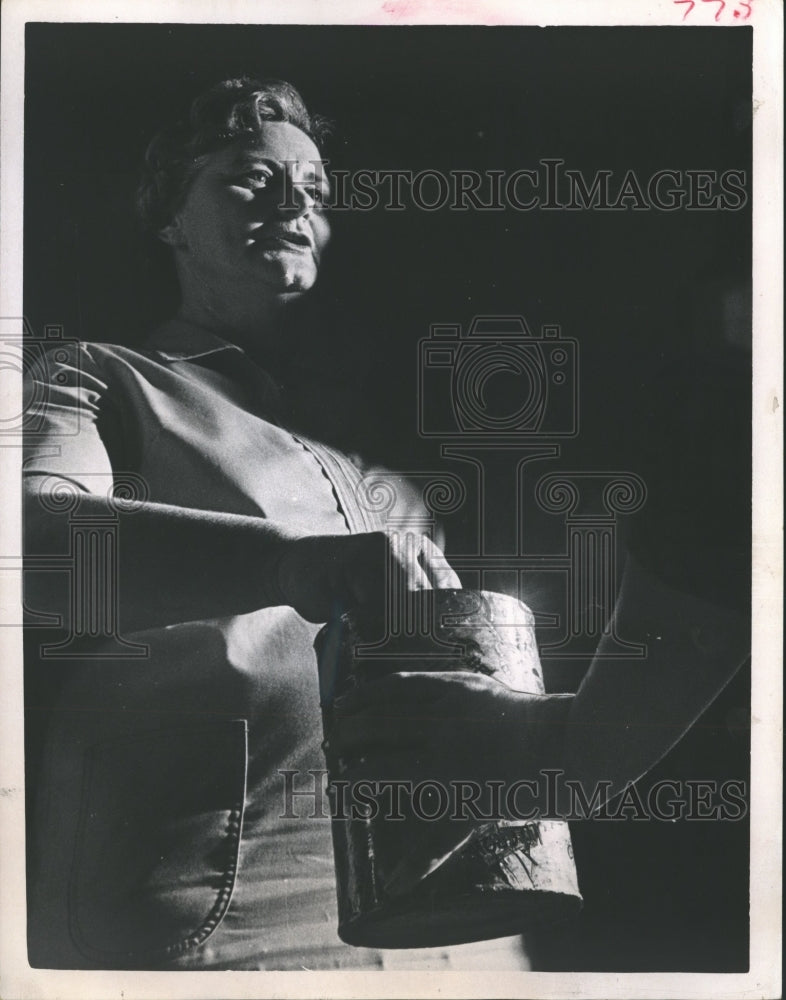1966 Press Photo Mrs. Alice Holstead Gives Donation to Charity in Houston