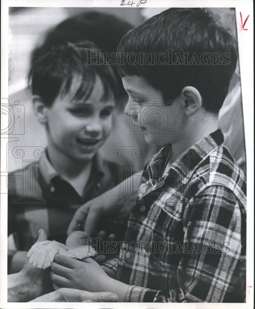 1970 Press Photo Scott Edwards & David Lucher's Smile, Blind Children of Houston