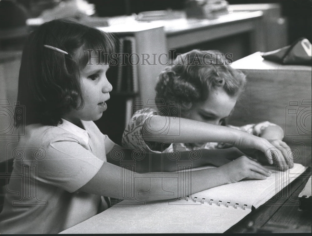 1965 Press Photo Blind Children of Houston Use Braille - hca11764