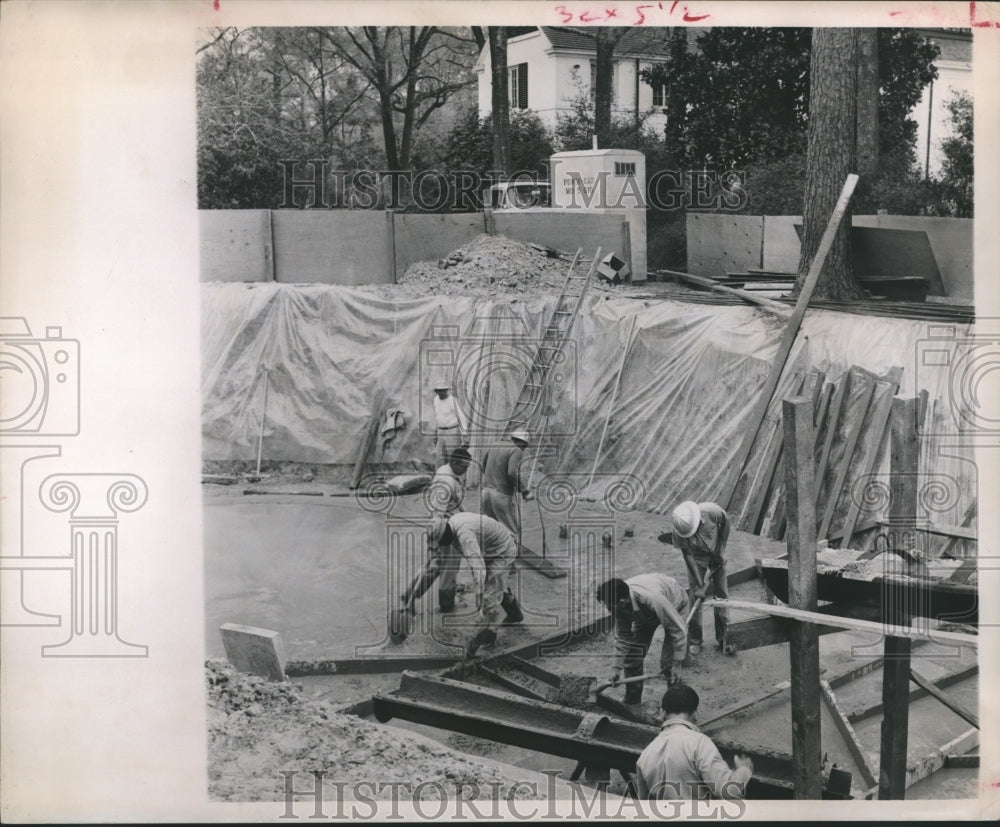 1962 Press Photo Workers Build Foundation For Shelter in Houston - hca11843- Historic Images