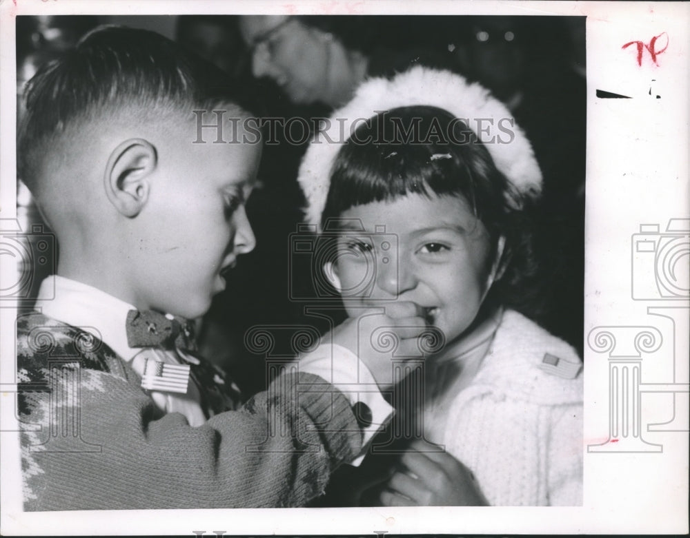 1961 Press Photo Kids Celebrating their Naturalization in Houston - hca12110