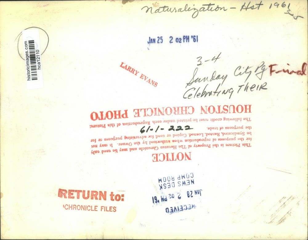 1961 Press Photo Kids Celebrating their Naturalization in Houston - hca12110