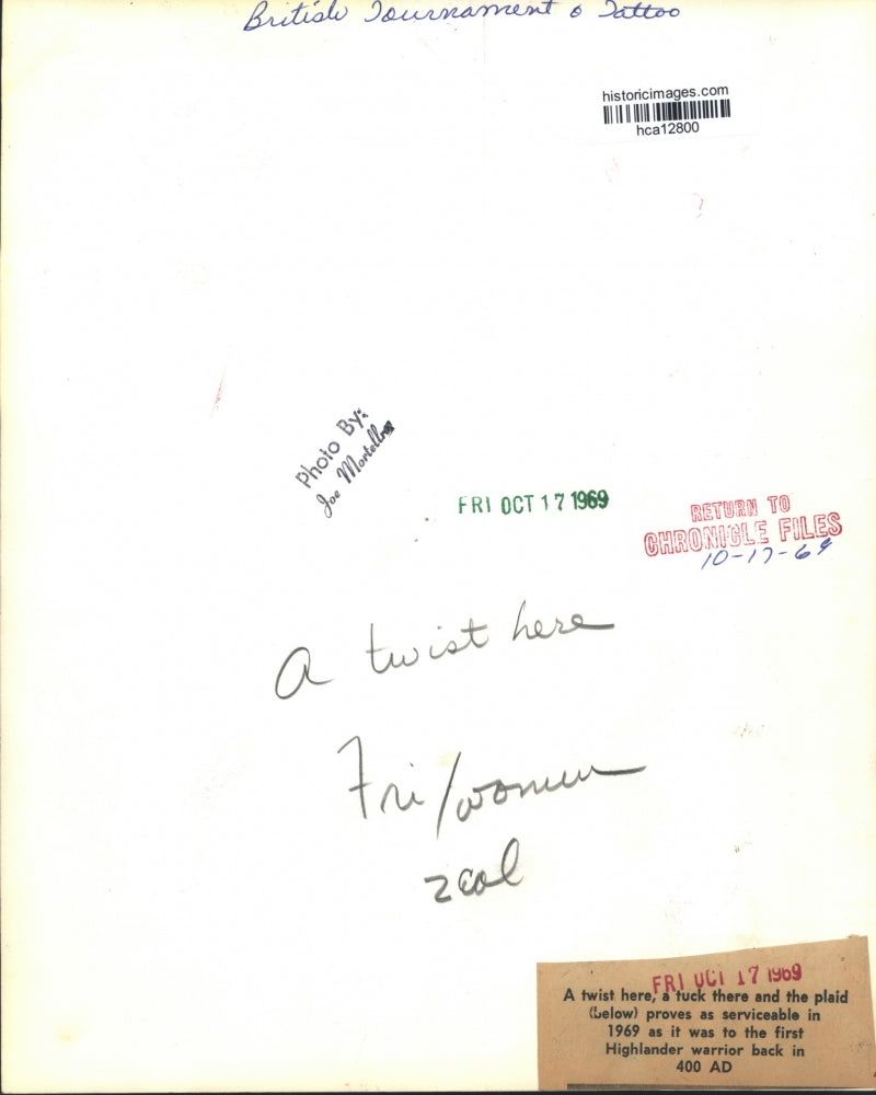 1969 Press Photo Man and Lady model Plaid clothing - hca12800