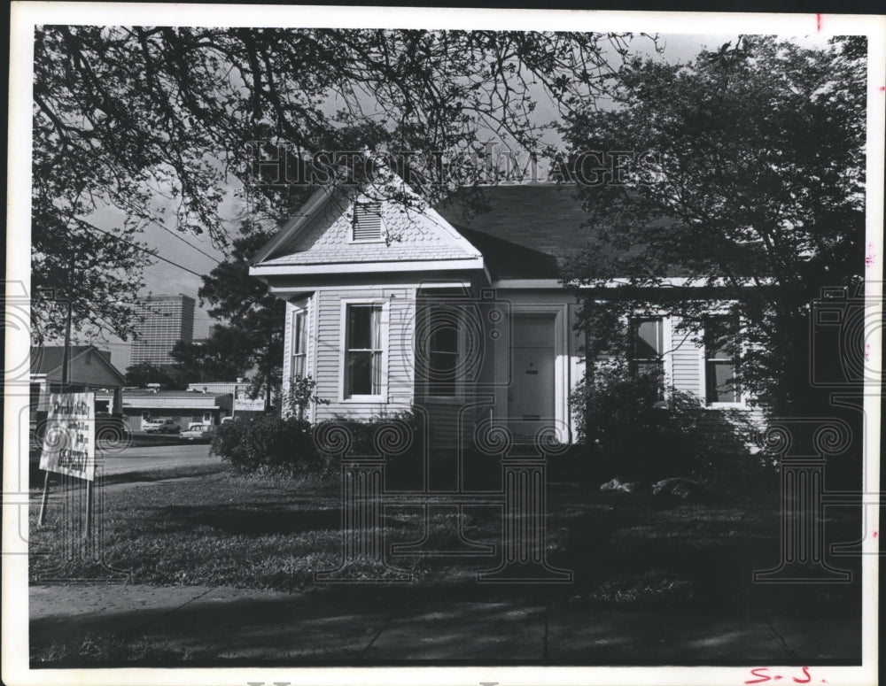1977 Press Photo Home of Rev. Herschel Rosser, Church in the city Leader