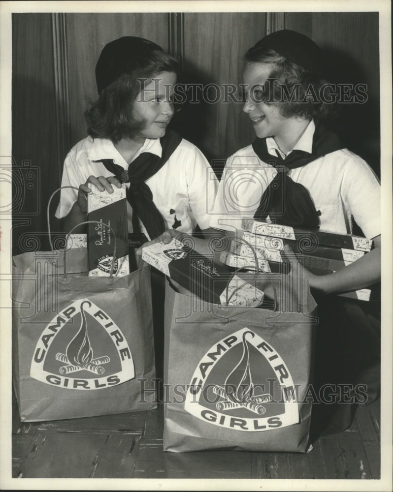 1961 Press Photo Houston Camp Fire Girls prepare to sell candy - hca14153- Historic Images