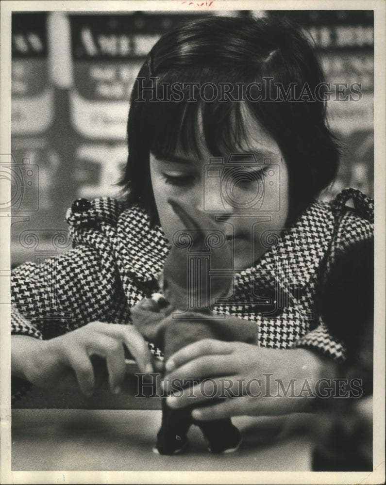 1968 Press Photo Barbara Frederico Plays With Christmas Elf at Foley's.