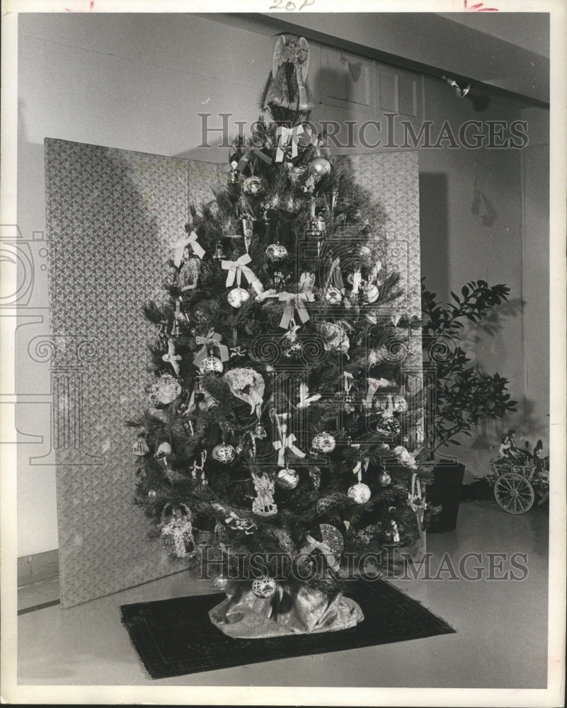 1967 Press Photo Victorian Czechoslovakian Christmas tree in Houston - hca15092